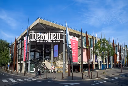 VENEZ NOUS RENDRE VISITE